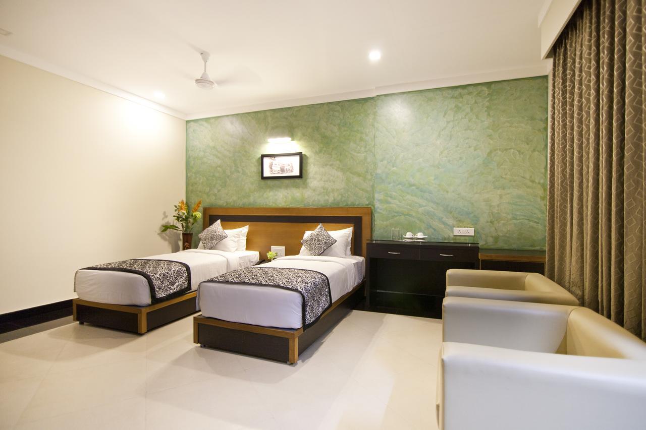 Comfy Luxury Hotel Bangalore Exterior foto